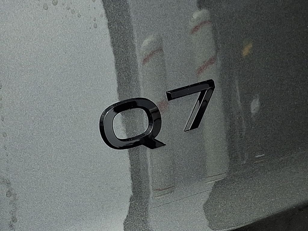 Thumbnail: 2026 Audi Q7 - 22