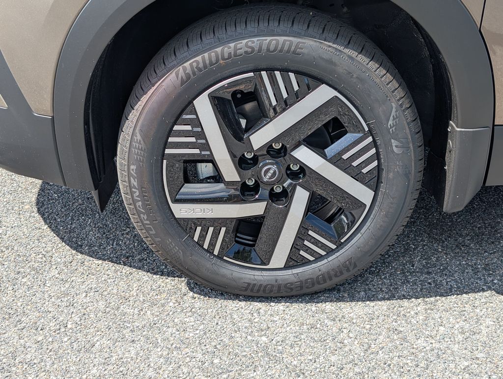 New 2026 Nissan Kicks SUV