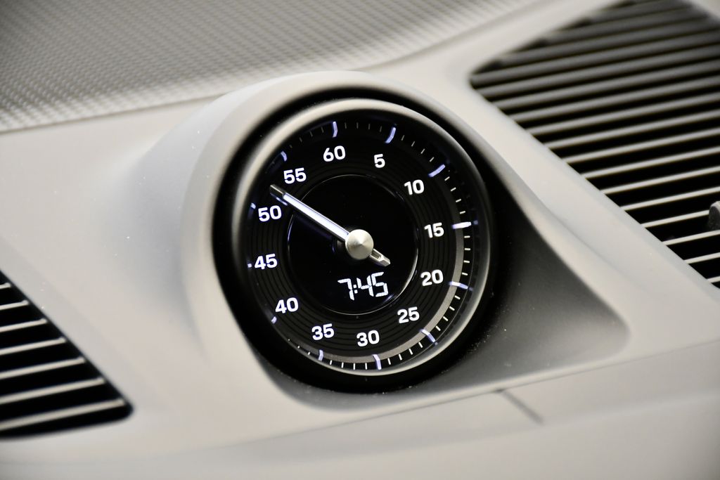 Thumbnail: 2024 Porsche  - 20