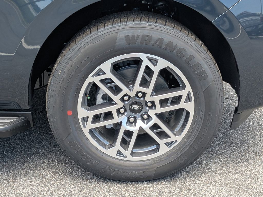 2026 Ford Expedition Active - Photo 13
