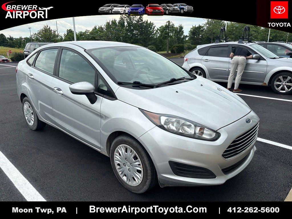 2015 Ford Fiesta S Sedan's photo