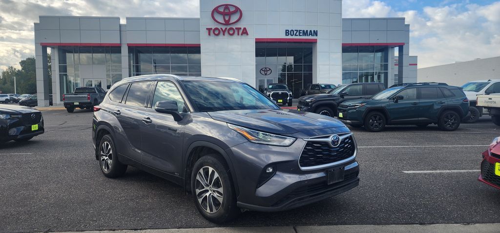 2021 Toyota Highlander Hybrid XLE AWD