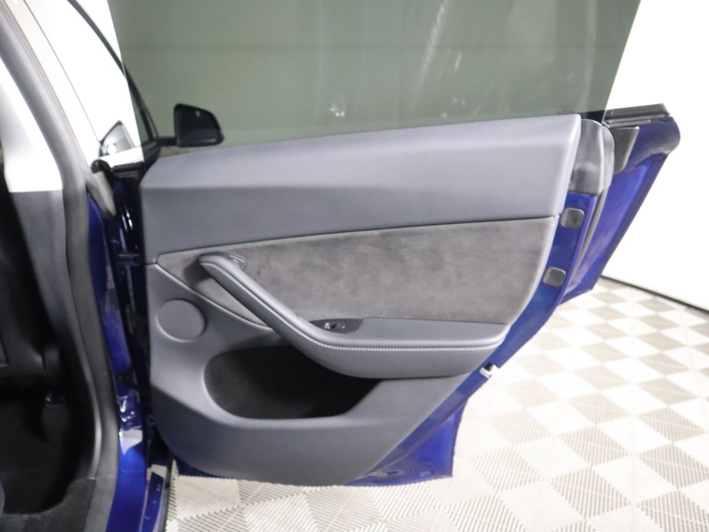 Thumbnail: 2024 Tesla Model Y - 28