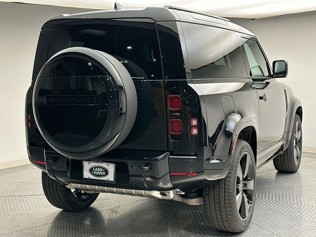 2025 Land Rover Defender 90 3