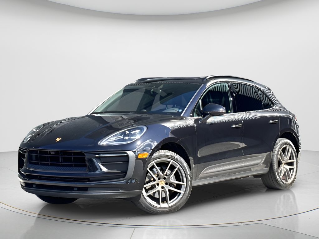 Jet Black 2022 Porsche Macan AWD SUV / Crossover All-Wheel Drive 7-Speed Automatic