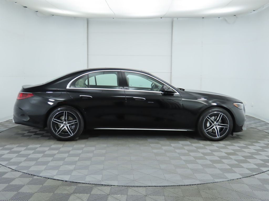 Thumbnail: 2025 Mercedes-Benz E-Class - 4