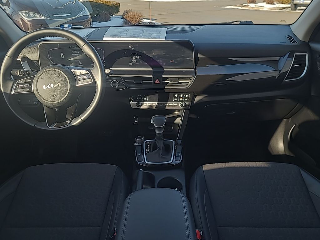 used 2025 Kia Seltos car, priced at $22,851