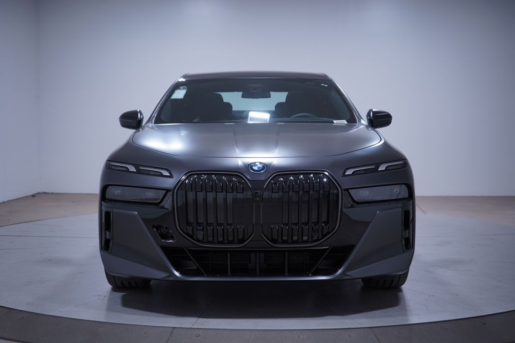 Thumbnail: 2025 BMW i7 - 4