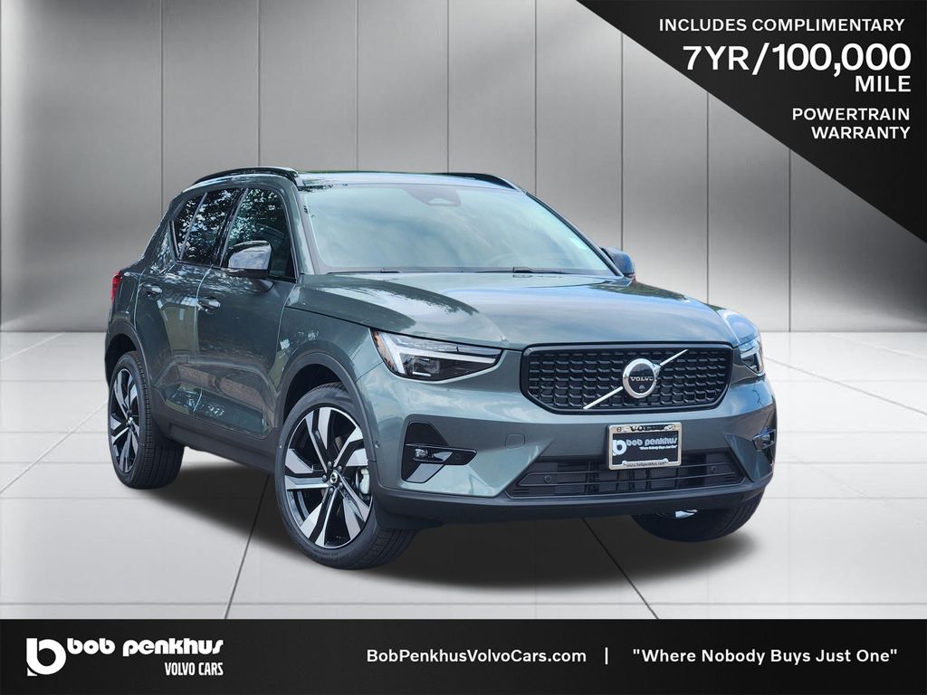2026 Volvo XC40 B5 Ultra
