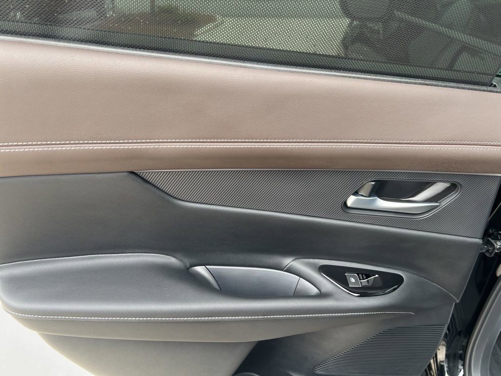 2025 Super Black Nissan Murano Platinum AWD SUV