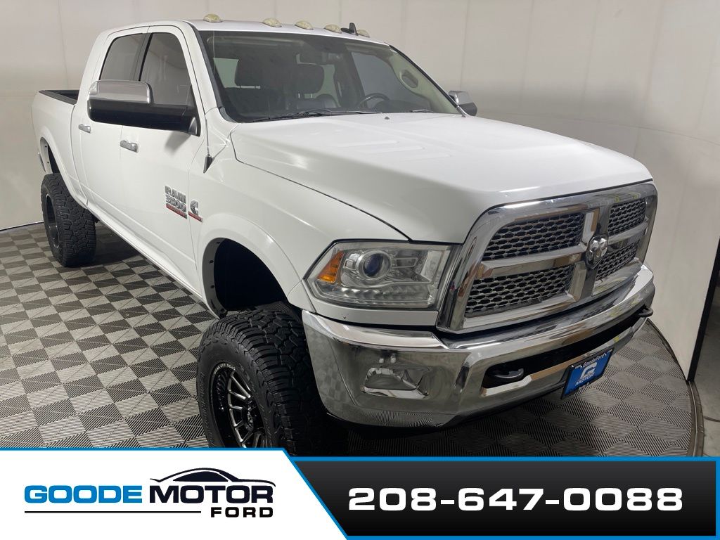 Bright White Clearcoat 2014 RAM 3500 Pickup Truck Four-Wheel Drive 6-Speed Automatic