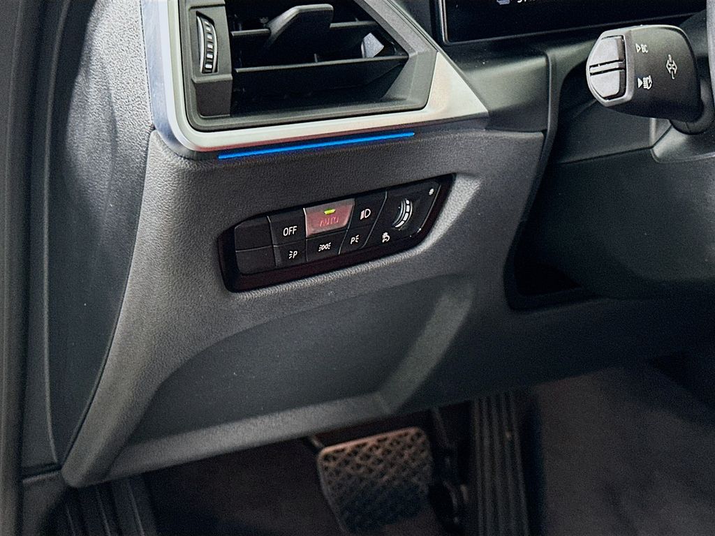 Thumbnail: 2023 BMW i4 - 10