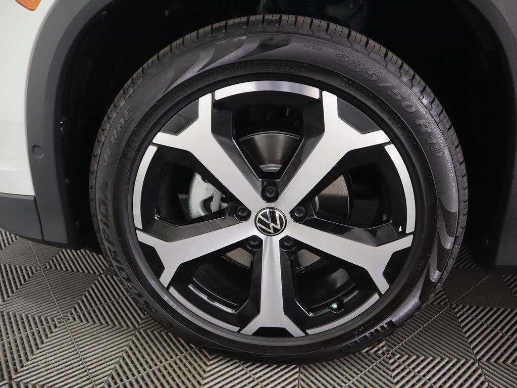 Thumbnail: 2026 Volkswagen Tiguan - 30