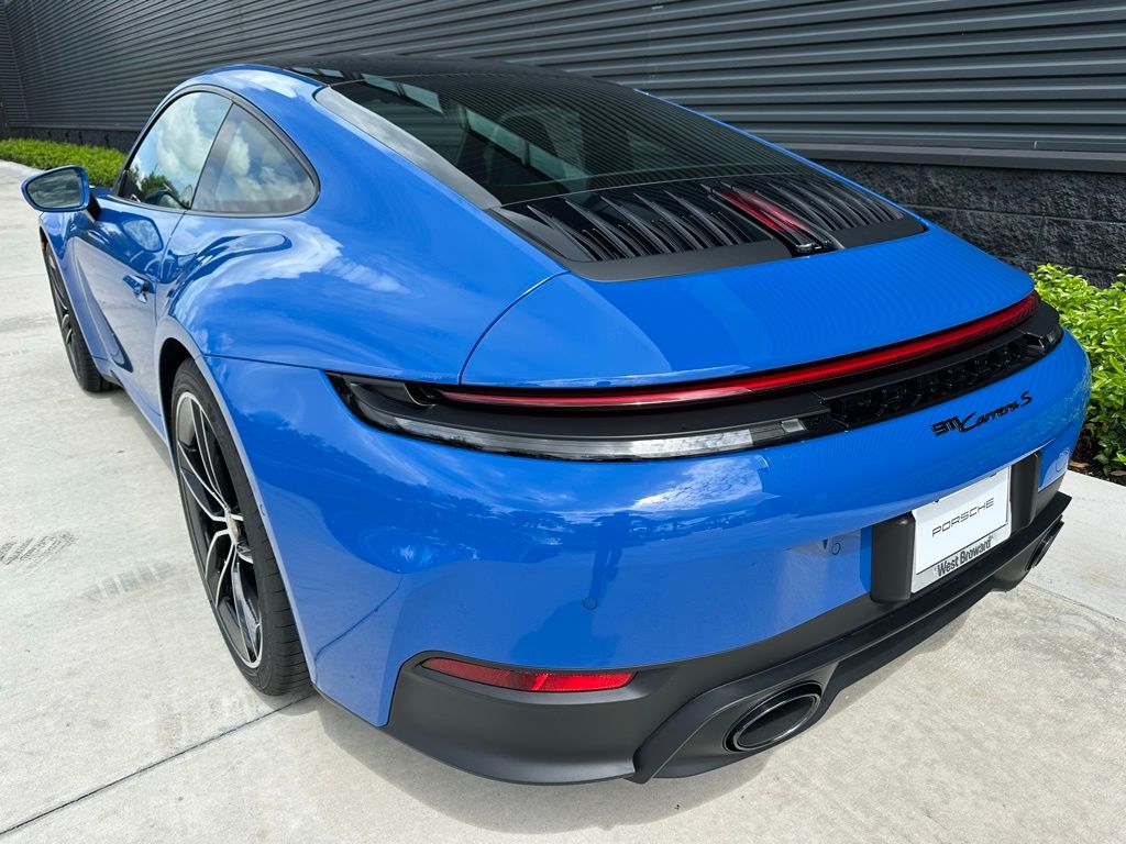 Thumbnail: 2025 Porsche 911 - 3