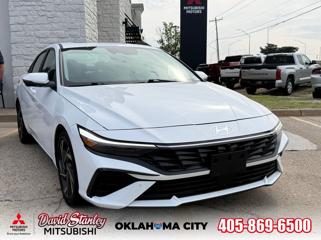 2024 Hyundai Elantra Limited FWD
