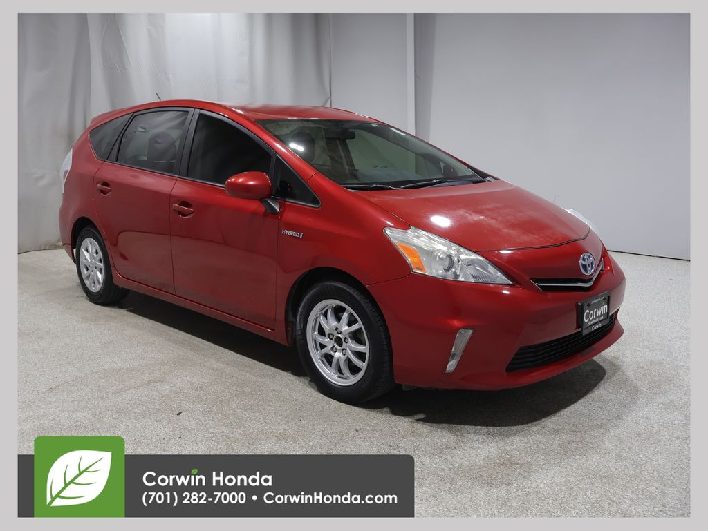 2013 Toyota Prius v Rojo (Barcelona Red Metallic) Vagón Tracción delantera Transmisión variable continua