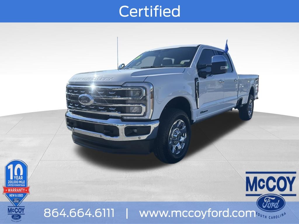Oxford White 2026 Ford F-350 Super Duty Lariat Crew Cab 4WD Pickup Truck Four-Wheel Drive Automatic