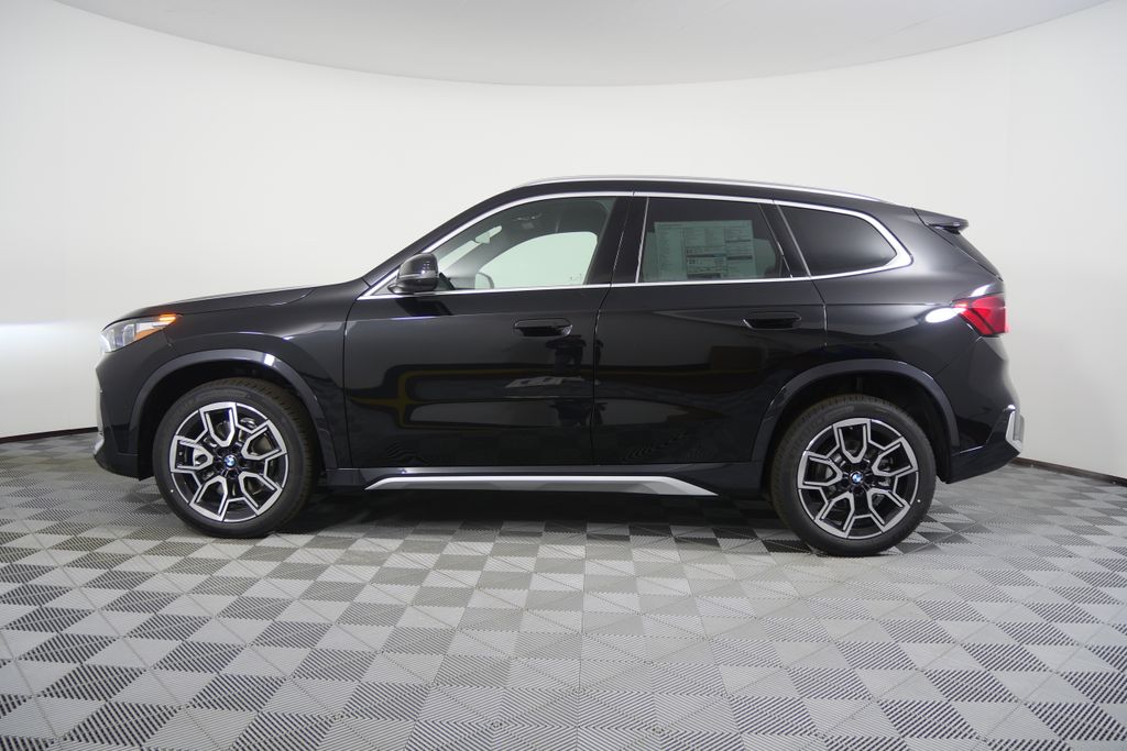 Thumbnail: 2026 BMW X1 - 6