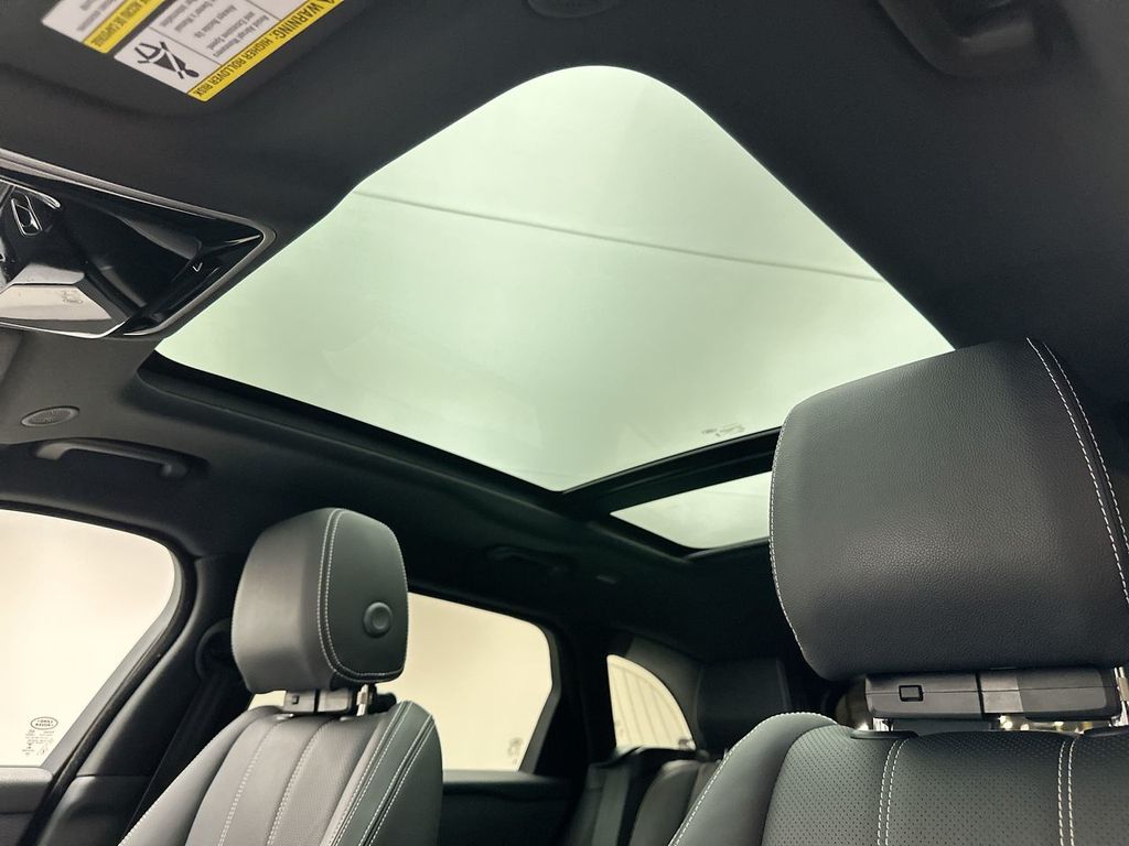 Thumbnail: 2023 Land Rover Range Rover Velar - 11