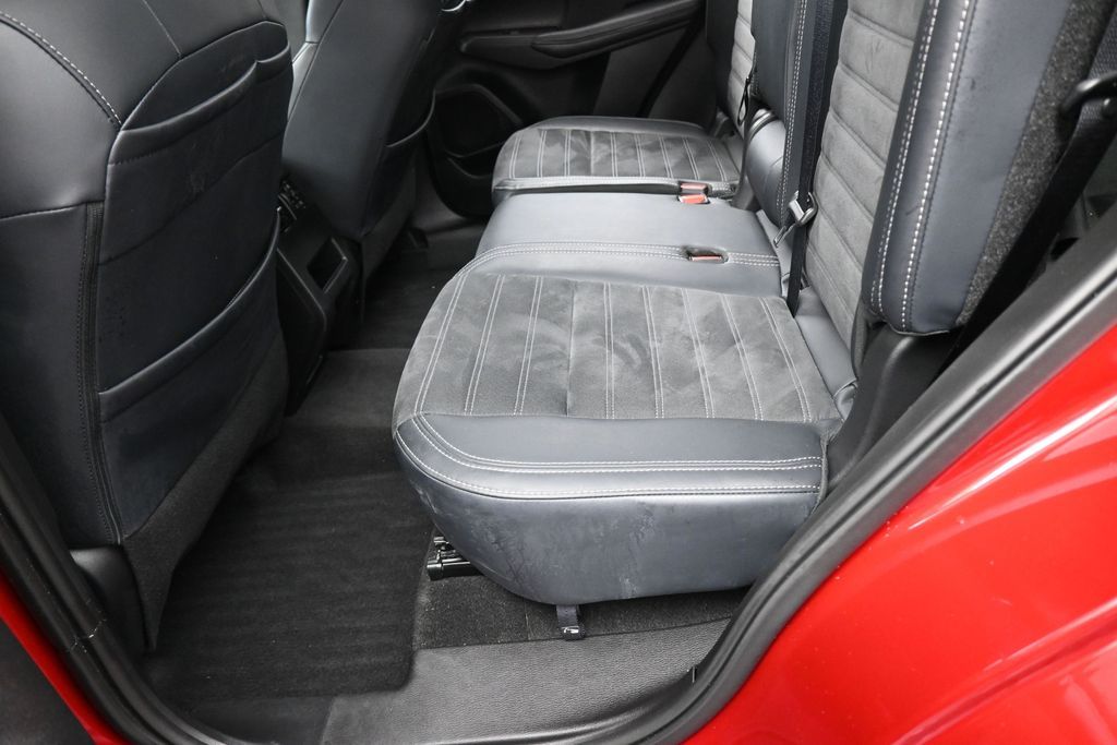 Used 2024 Red Mitsubishi SE Black Edition image 30