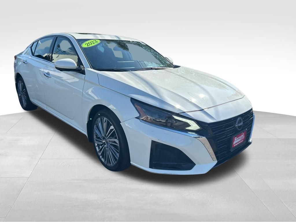 Used 2023 White Nissan 2.5 SL image 9