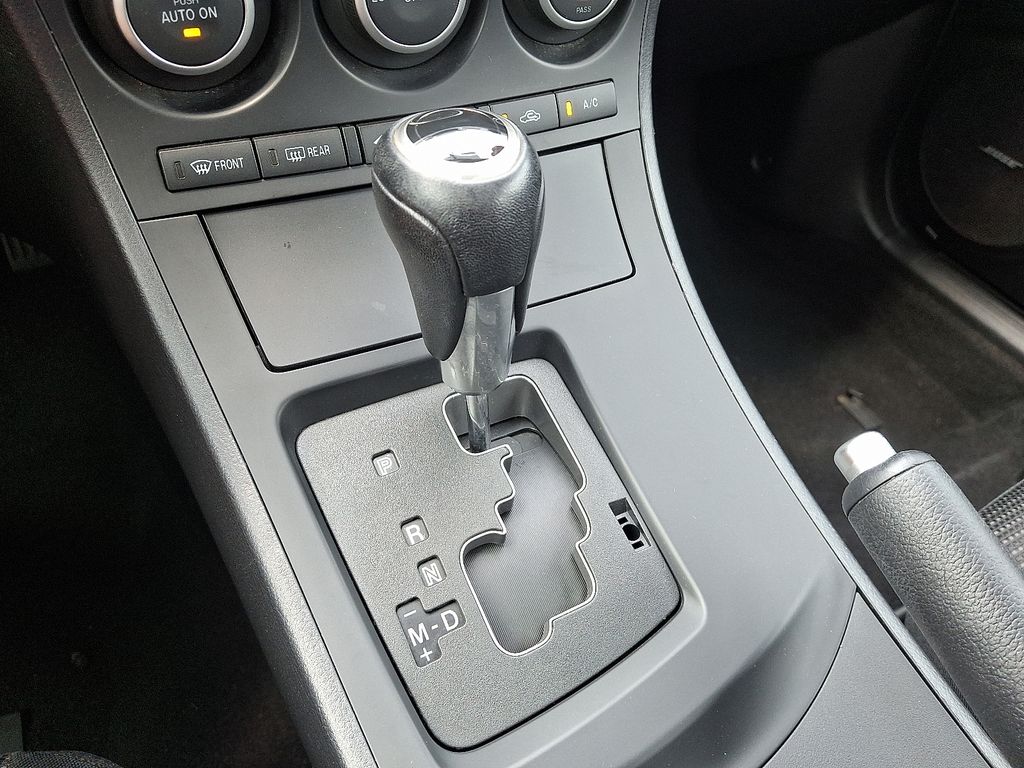 2013 Mazda Mazda3 i Touring 15