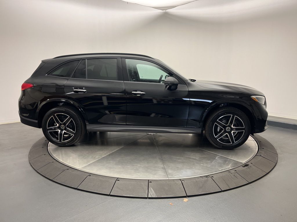 Thumbnail: 2026 Mercedes-Benz GLC - 8