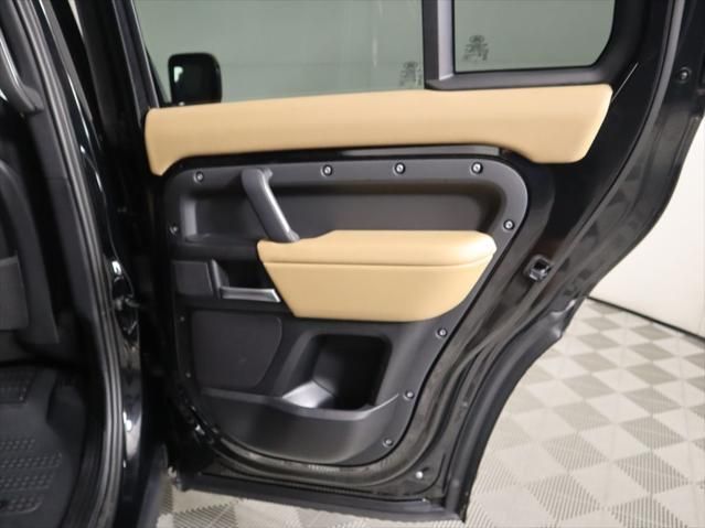 Thumbnail: 2025 Land Rover Defender - 28