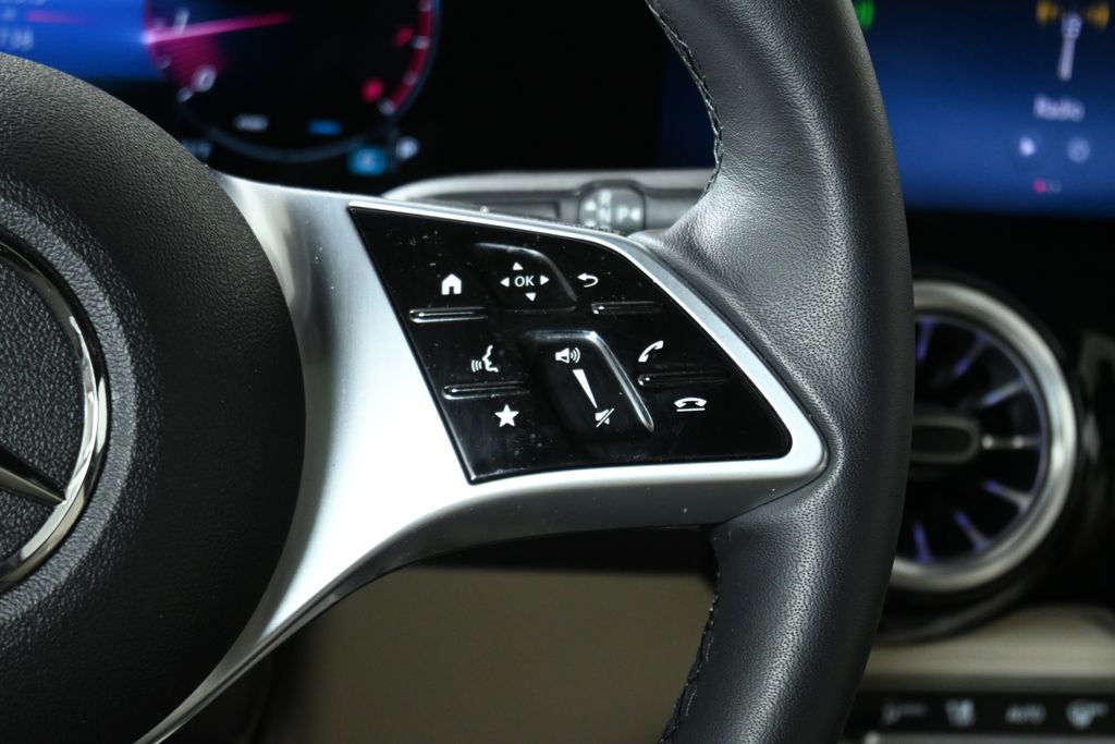 Thumbnail: 2026 Mercedes-Benz GLB - 16