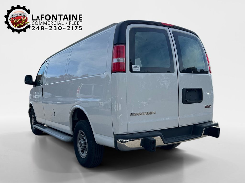 2022 GMC Savana 2500 Work Van 5