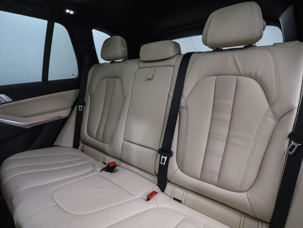 Thumbnail: 2022 BMW X5 - 23