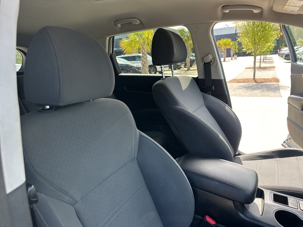 2020 Everlasting Silver Kia Sorento LX AWD SUV