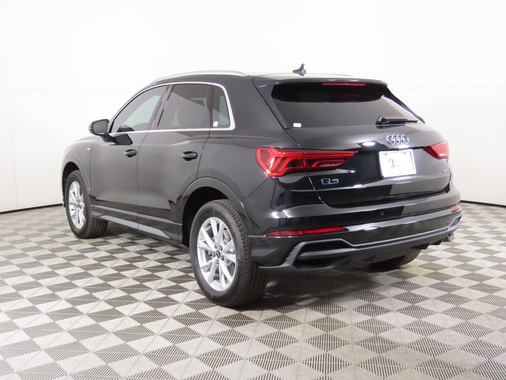 Thumbnail: 2025 Audi Q3 - 7