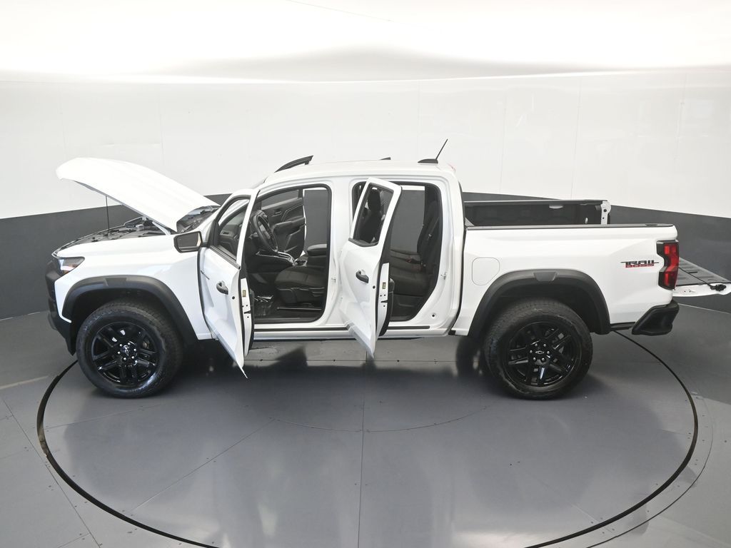 Used 2025 Summit White Chevrolet Trail Boss image 59