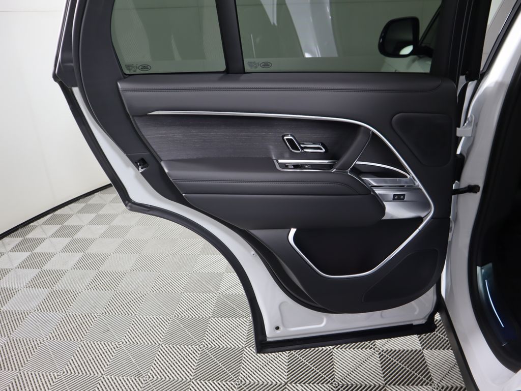 Thumbnail: 2025 Land Rover Range Rover - 27