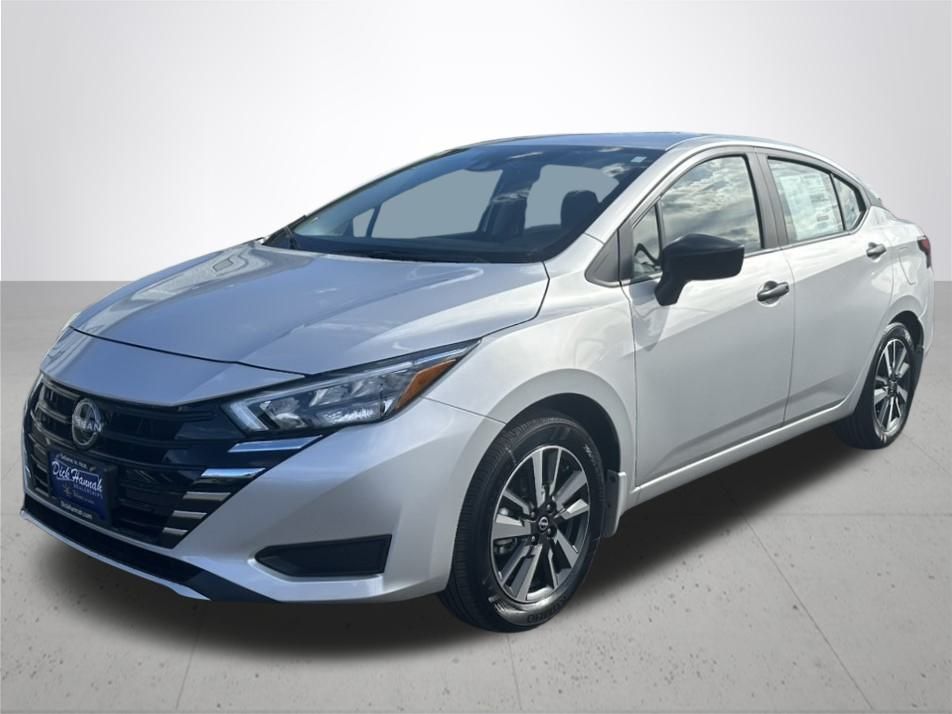 2025 Nissan Versa 1.6 S photo 2