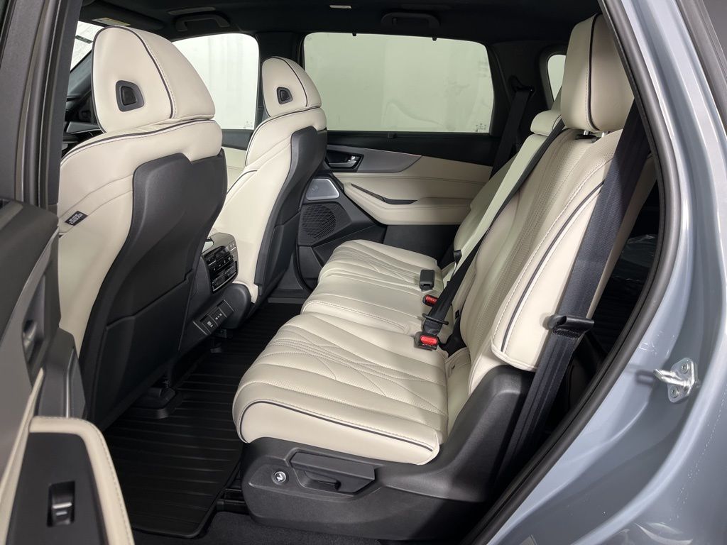 Thumbnail: 2026 Acura MDX - 25