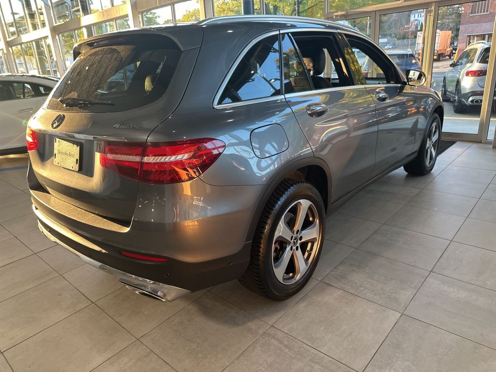 2018 Mercedes-Benz GLC GLC 300 7