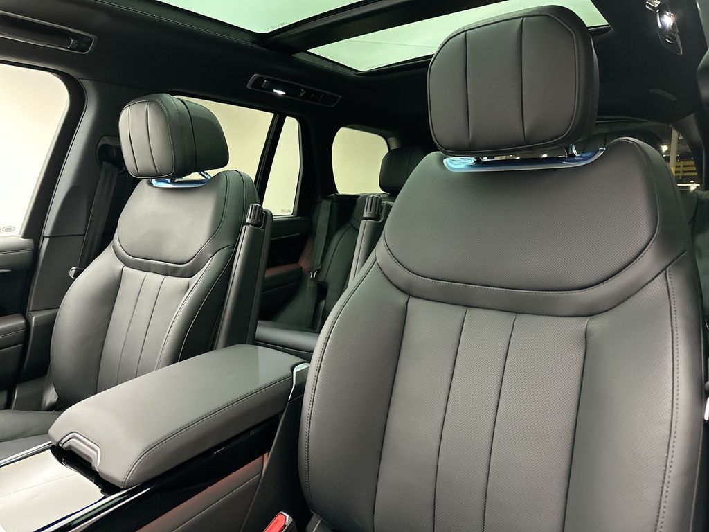 Thumbnail: 2026 Land Rover Range Rover - 22