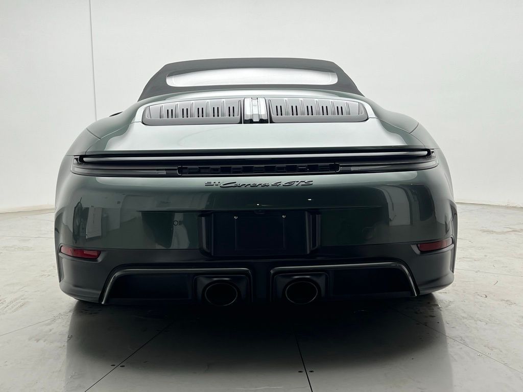 Thumbnail: 2025 Porsche 911 - 32