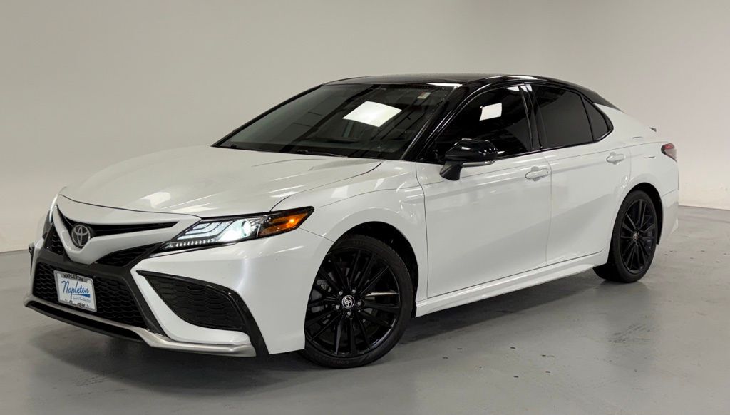 White 2023 Toyota Camry XSE FWD Sedan Front-Wheel Drive 8-Speed Automatic