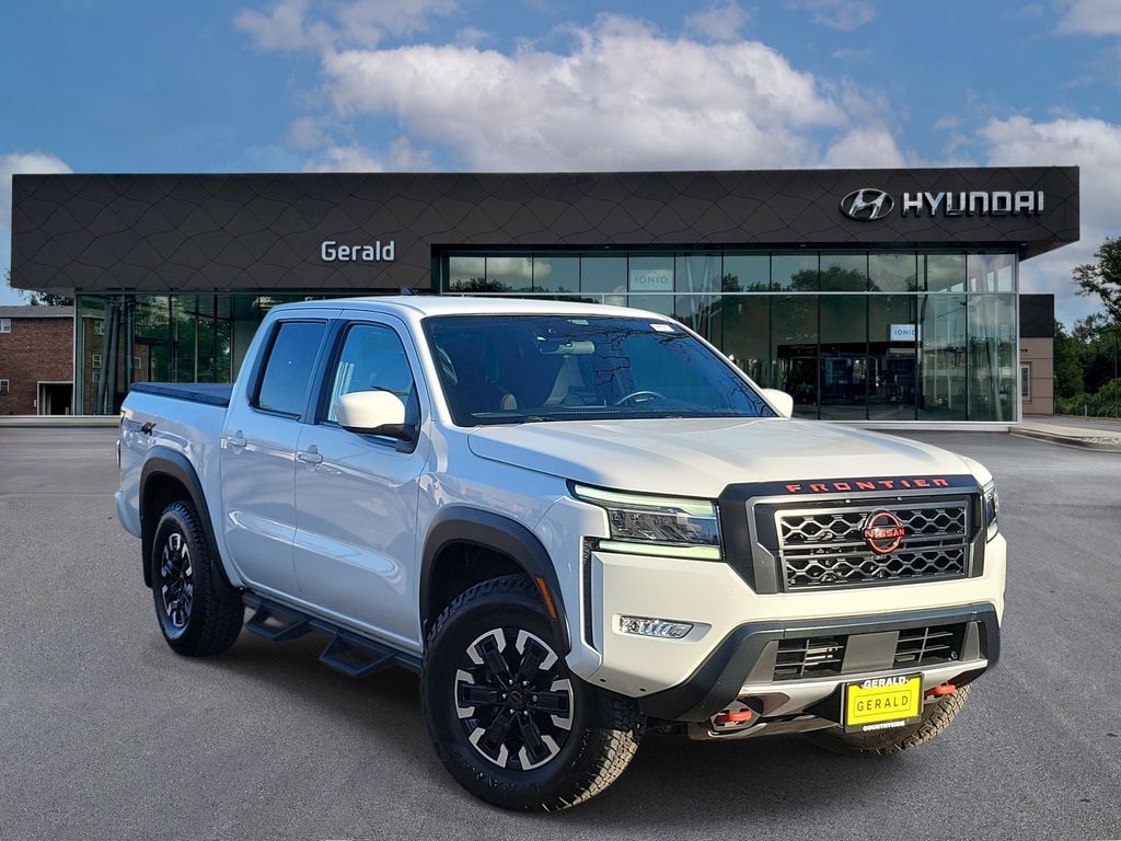 2022 Nissan Frontier PRO-4X Crew Cab 4WD