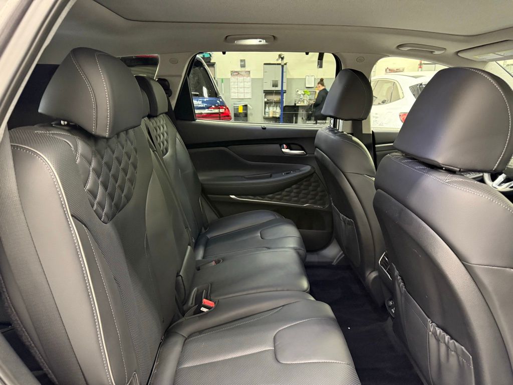2023 Hyundai Santa Fe Limited 26