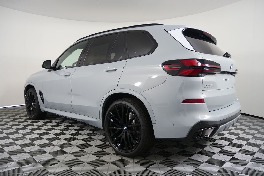 Thumbnail: 2026 BMW X5 - 5