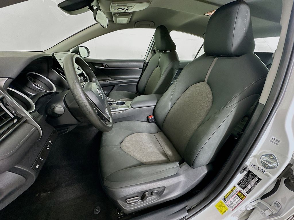 2024 Toyota Camry LE 20