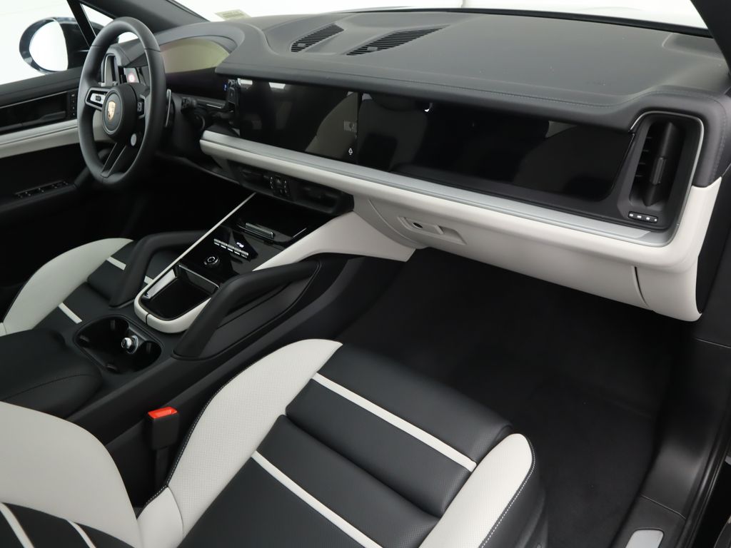 Thumbnail: 2025 Porsche Cayenne - 21