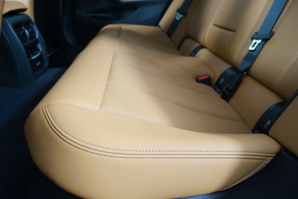 Thumbnail: 2024 BMW 3 Series - 15