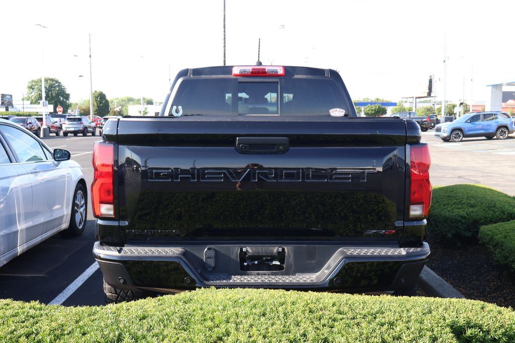 Thumbnail: 2024 Chevrolet Colorado - 10