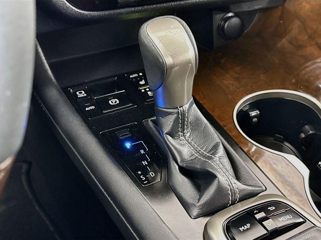 Thumbnail: 2019 Lexus RX - 17