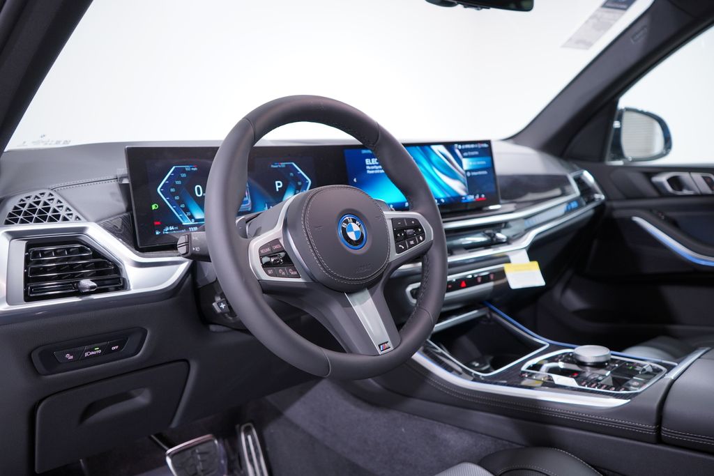 2025 BMW X5 xDrive50e 6